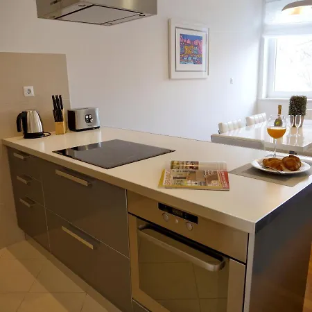 Apartment Furioso