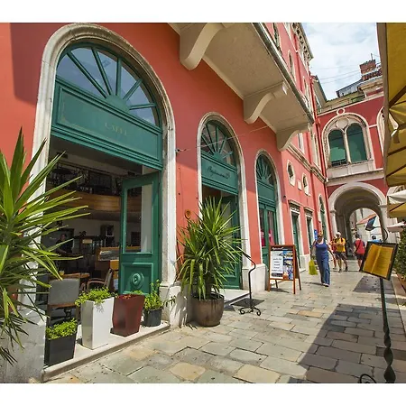 Furioso * سبليت